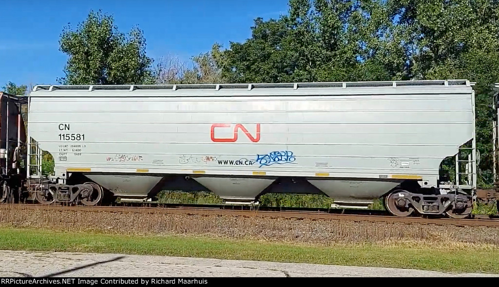 CN 115581